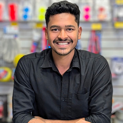 Vish, Retail Customer Service Associate, GM Packaging